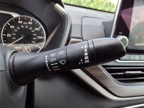 Used 2024 Nissan Altima 2.5 SV image 18