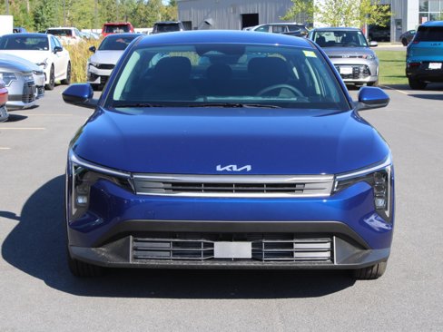 New 2025 Kia K4 LXS image 2