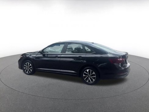 Used 2024 Volkswagen Jetta S image 9