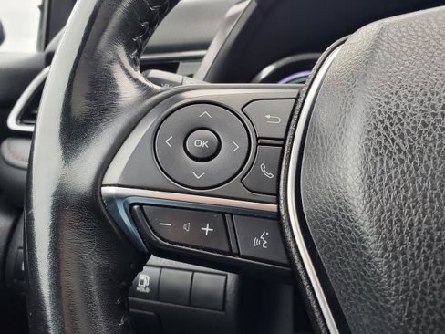Used 2019 Toyota Camry XLE image 14