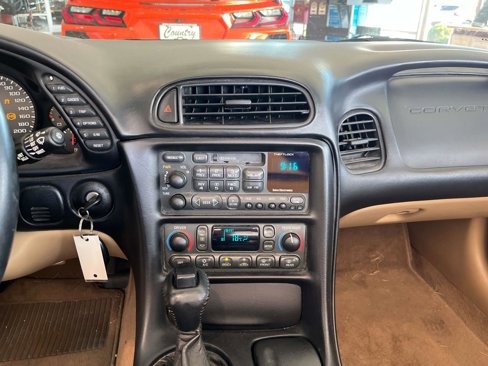 Used 2002 Chevrolet Corvette Convertible w/ Preferred Equipment Group2 image 10
