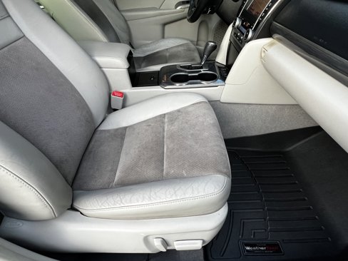 Used 2012 Toyota Camry XLE image 44