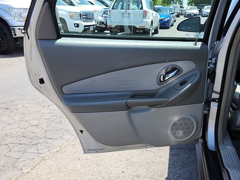 Used 2005 Chevrolet Malibu LS image 38