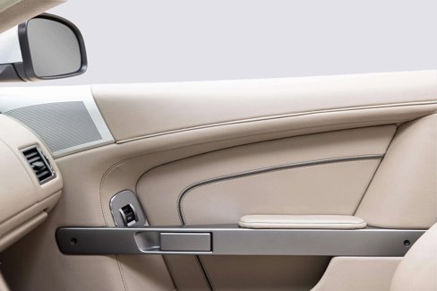 Used 2014 Aston Martin DB9 Volante image 25