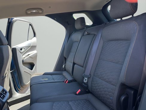 Used 2020 Chevrolet Equinox LT w/ Driver Convenience Package image 11