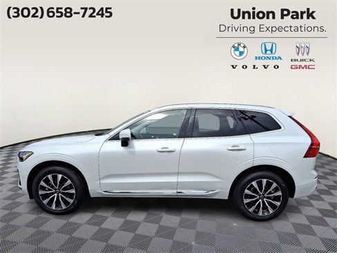 Used 2023 Volvo XC60 B5 Plus image 7