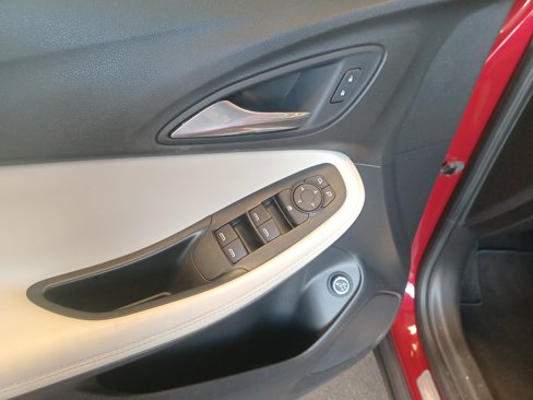 Used 2021 Buick Encore GX Select image 9