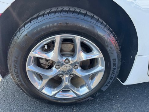 Used 2017 Chrysler Pacifica Limited image 23