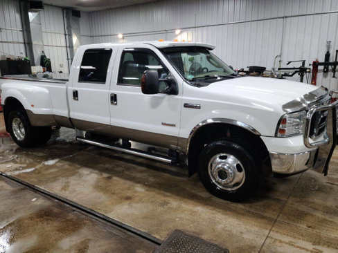 Used 2005 Ford F350 Lariat image 10