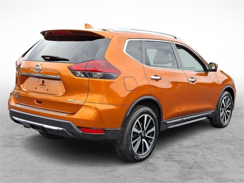 Used 2019 Nissan Rogue SL w/ Premium Package image 6