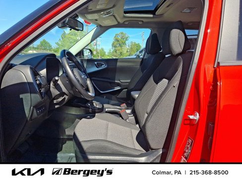 Used 2023 Kia Soul EX image 13