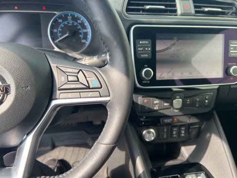 Used 2020 Nissan Leaf SL Plus image 13