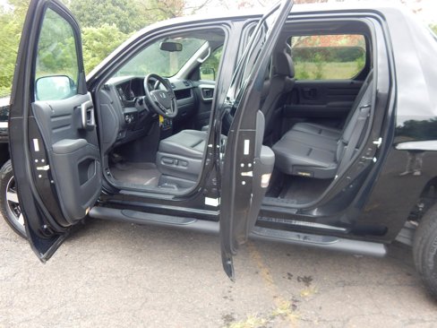 Used 2014 Honda Ridgeline SE image 18