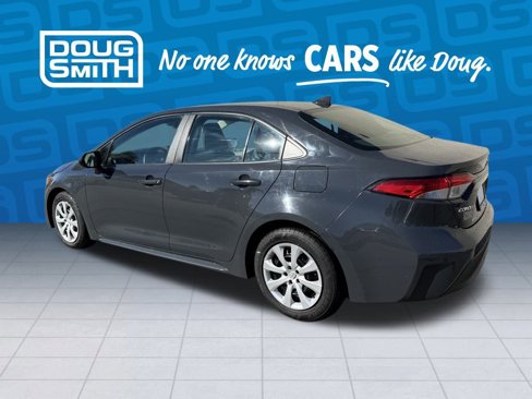 Used 2023 Toyota Corolla LE image 2