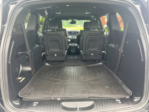 Certified 2020 Chrysler Pacifica Touring-L w/ Advanced Safetytec Group image 19
