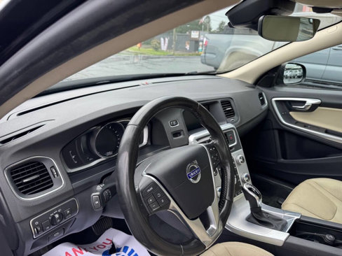 Used 2018 Volvo S60 T5 Dynamic w/ Vision Package image 13
