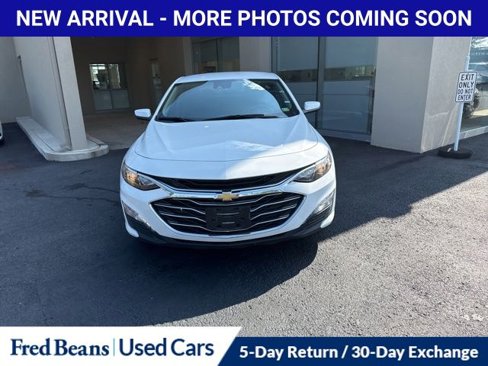 Used 2023 Chevrolet Malibu LT image 2