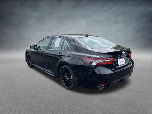 Used 2023 Toyota Camry XSE image 6