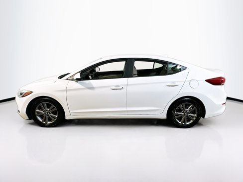 Used 2017 Hyundai Elantra SE image 4