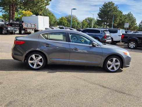 Used 2013 Acura ILX w/ Technology Package image 2