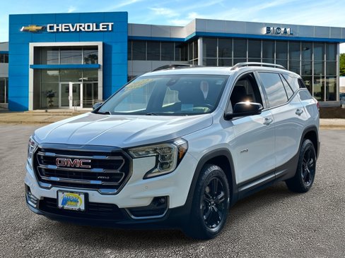 Certified 2022 GMC Terrain AT4 w/ Tech Package image 3
