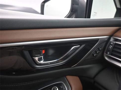 Used 2021 Subaru Outback Touring image 12