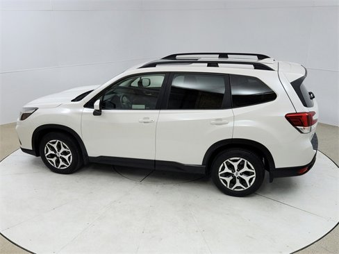 Used 2021 Subaru Forester Premium image 16