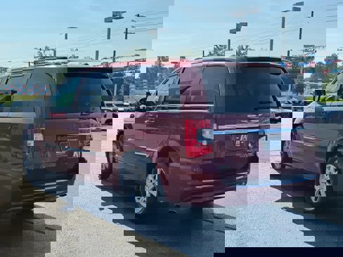 Used 2012 Chrysler Town & Country Touring w/ Entertainment Group #1 image 7