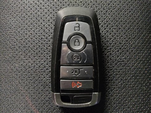 Used 2020 Ford Escape Titanium image 32