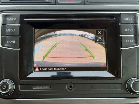Used 2016 Volkswagen Tiguan S image 38