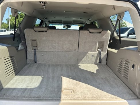 Used 2018 Chevrolet Suburban LT image 9