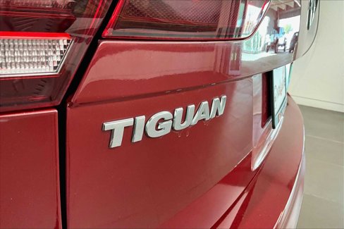 Used 2018 Volkswagen Tiguan S image 31