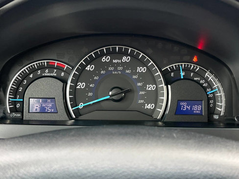 Used 2012 Toyota Camry XLE image 25
