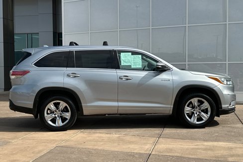 Used 2015 Toyota Highlander Limited image 3