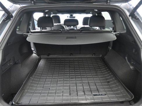Used 2022 Volkswagen Tiguan SEL R-Line image 14