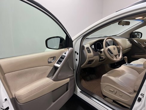 Used 2011 Nissan Murano SV image 9