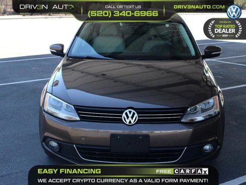 Used 2011 Volkswagen Jetta SEL image 2