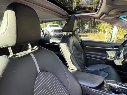 Used 2018 Toyota Camry SE image 46