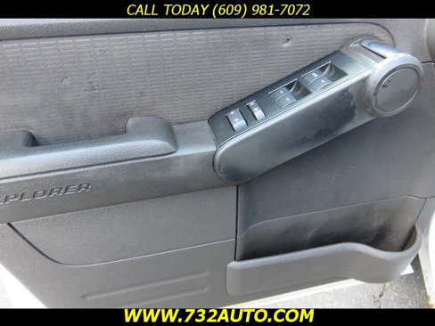 Used 2010 Ford Explorer XLT image 26
