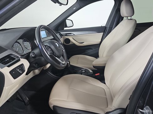 Used 2019 BMW X1 sDrive28i w/ Convenience Package image 4
