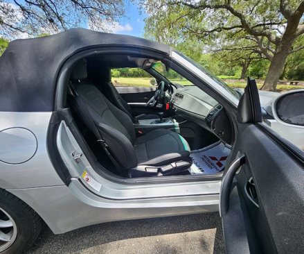 Used 2003 BMW Z4 2.5i image 12