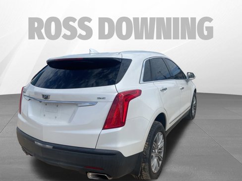 Used 2017 Cadillac XT5 Luxury w/ Driver Awareness Package image 4
