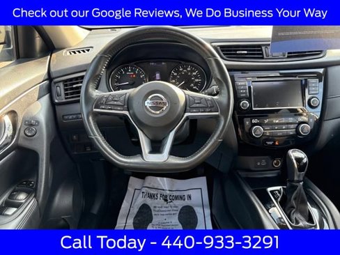 Used 2018 Nissan Rogue SV image 16