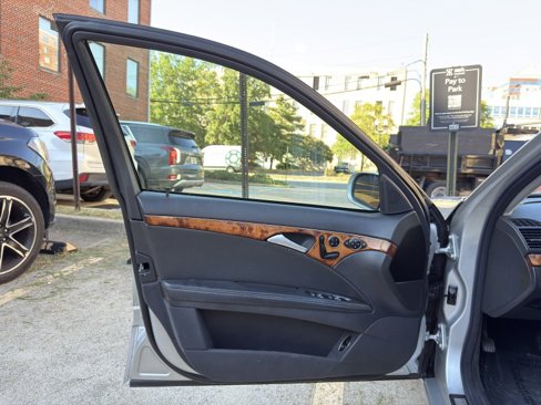 Used 2004 Mercedes-Benz E 320 Sedan image 10