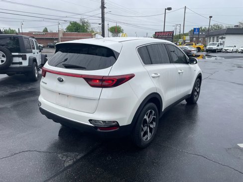 Used 2021 Kia Sportage LX image 3