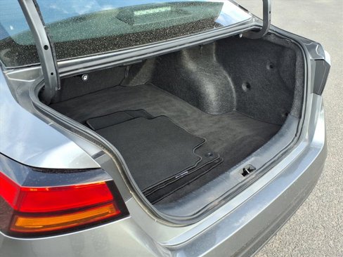 Used 2024 Nissan Altima 2.5 SV image 10