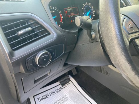 Used 2016 Ford Edge SE image 17