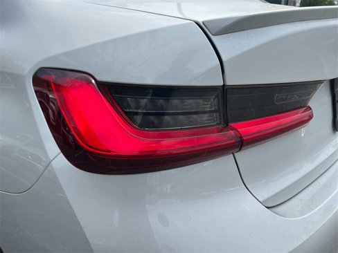 Used 2021 BMW 330e w/ Premium Package image 10