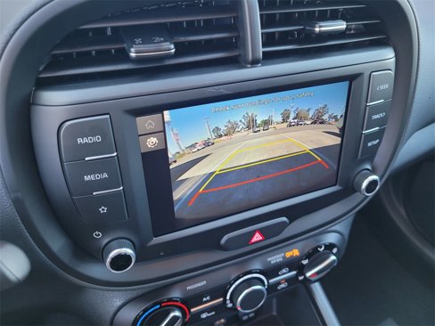 Used 2025 Kia Soul LX image 13