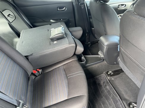 Used 2023 Nissan Leaf S image 20